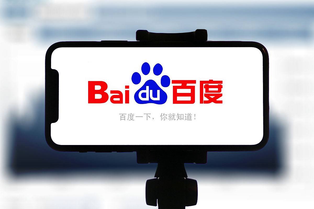 警方通报女子栓绳遛狗遭殴打